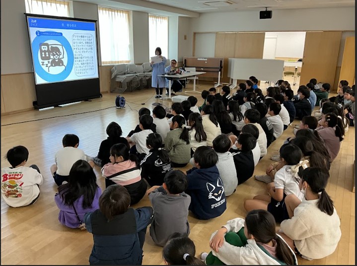 メガネのZoff「目の健康」を啓発する出張授業～千葉県流山市立市野谷小学校～